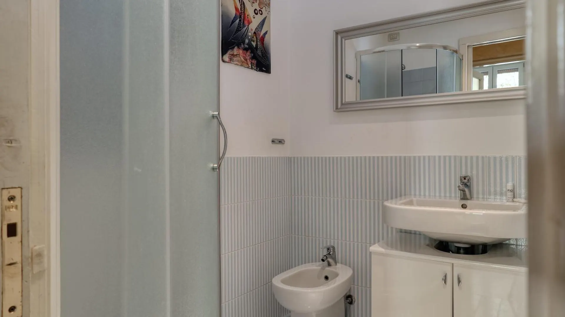 Joivy Warm & Airy Flat Near The City Centre ميلان شقة