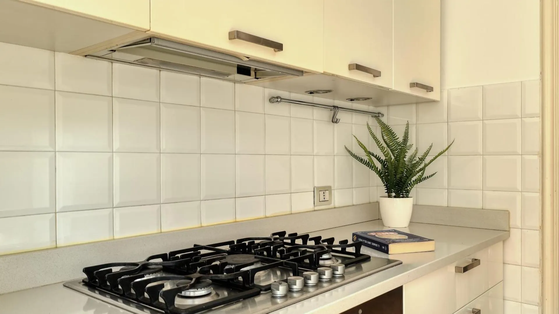 Joivy Warm & Airy Flat Near The City Centre ميلان