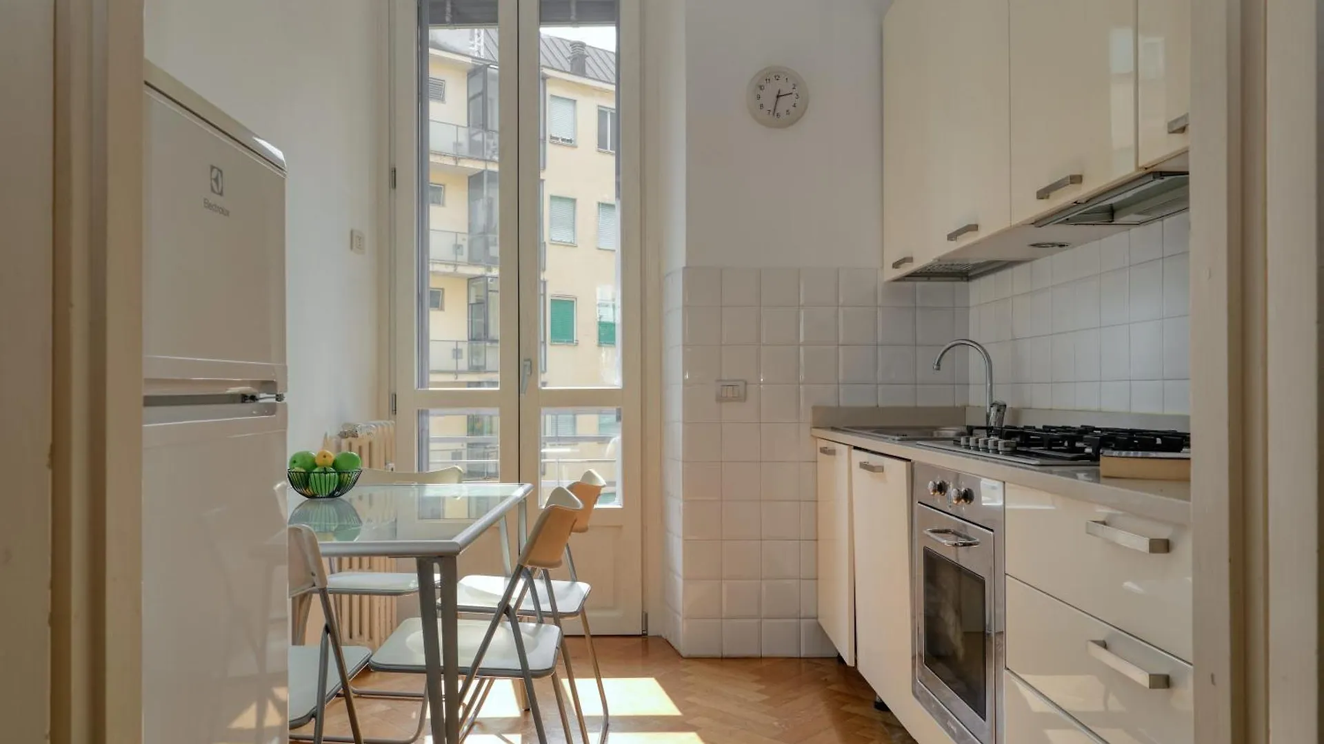 アパート Joivy Warm & Airy Flat Near The City Centre ミラノ